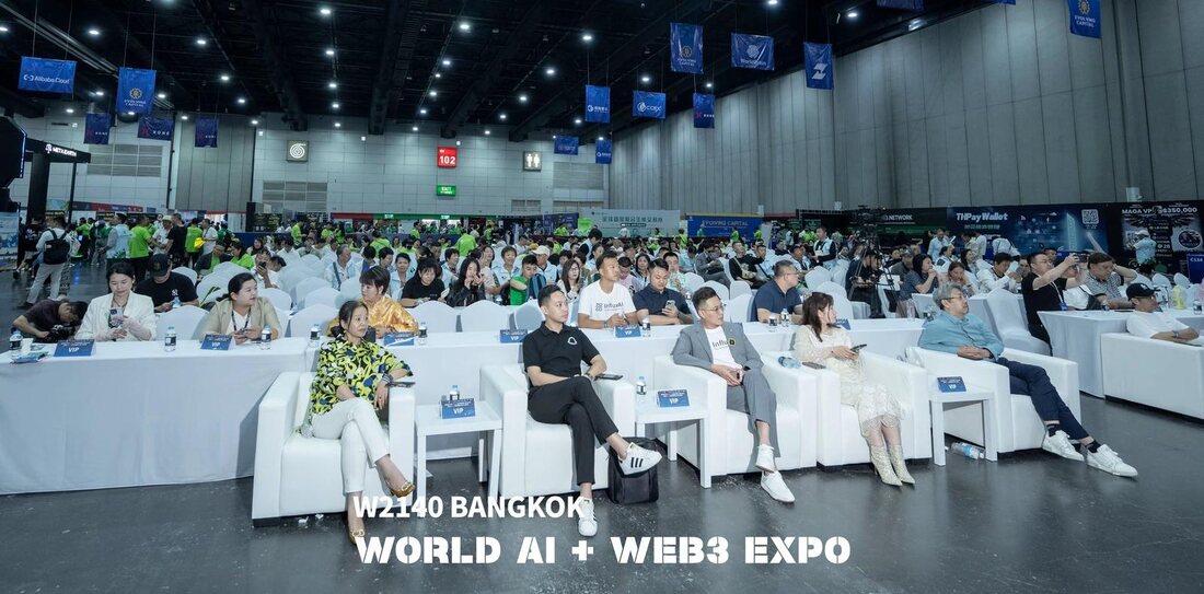 W2140 Bangkok World AI + Web3 Expo hall serviced by AIT